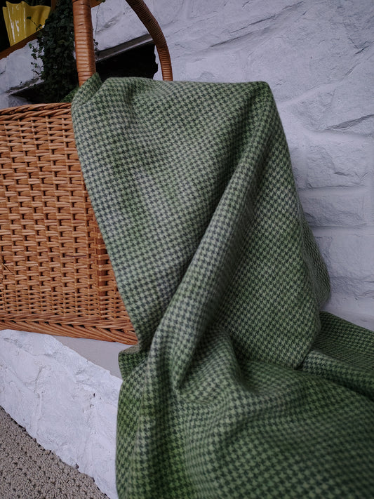 Moss Hand Dyed Houndstooth Wool