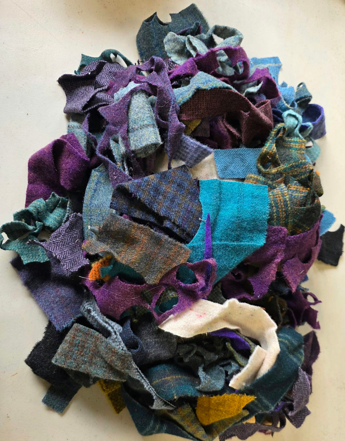 Wool Scraps Grab Bag 1lb