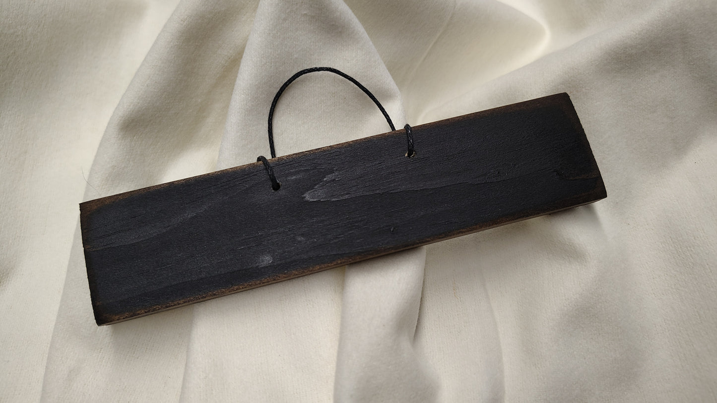 6¼" Wooden Distressed Hanger