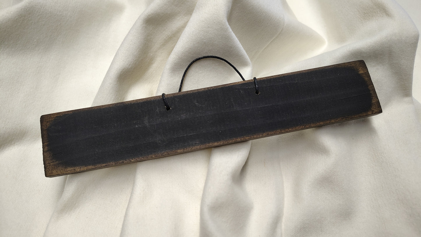 8¼" Wooden Distressed Hanger