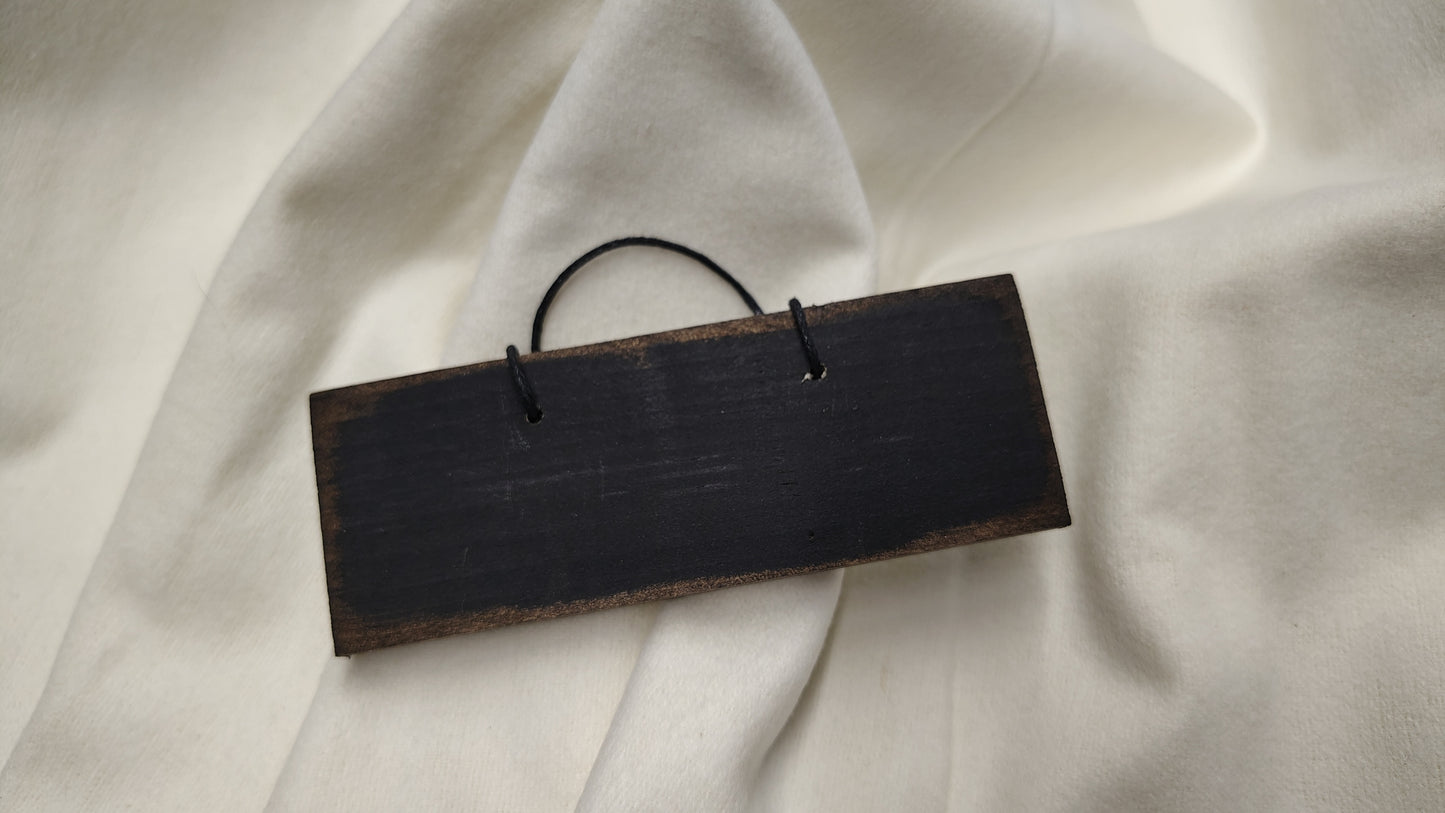 4¼" Wooden Distressed Hanger