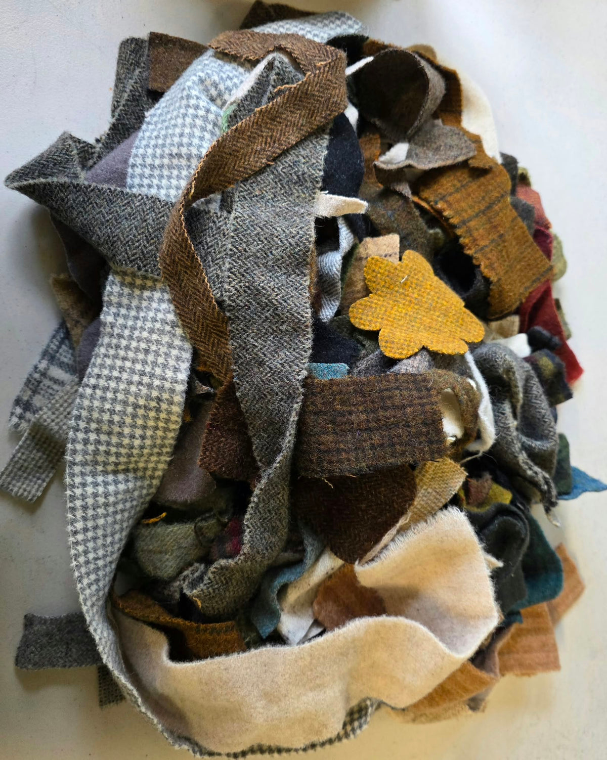 Wool Scraps Grab Bag 1lb