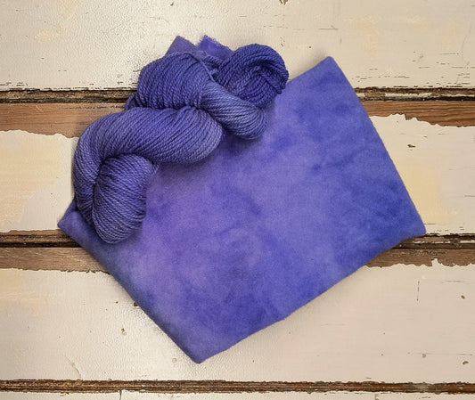Iris 01 M Dyed Wool Yarn