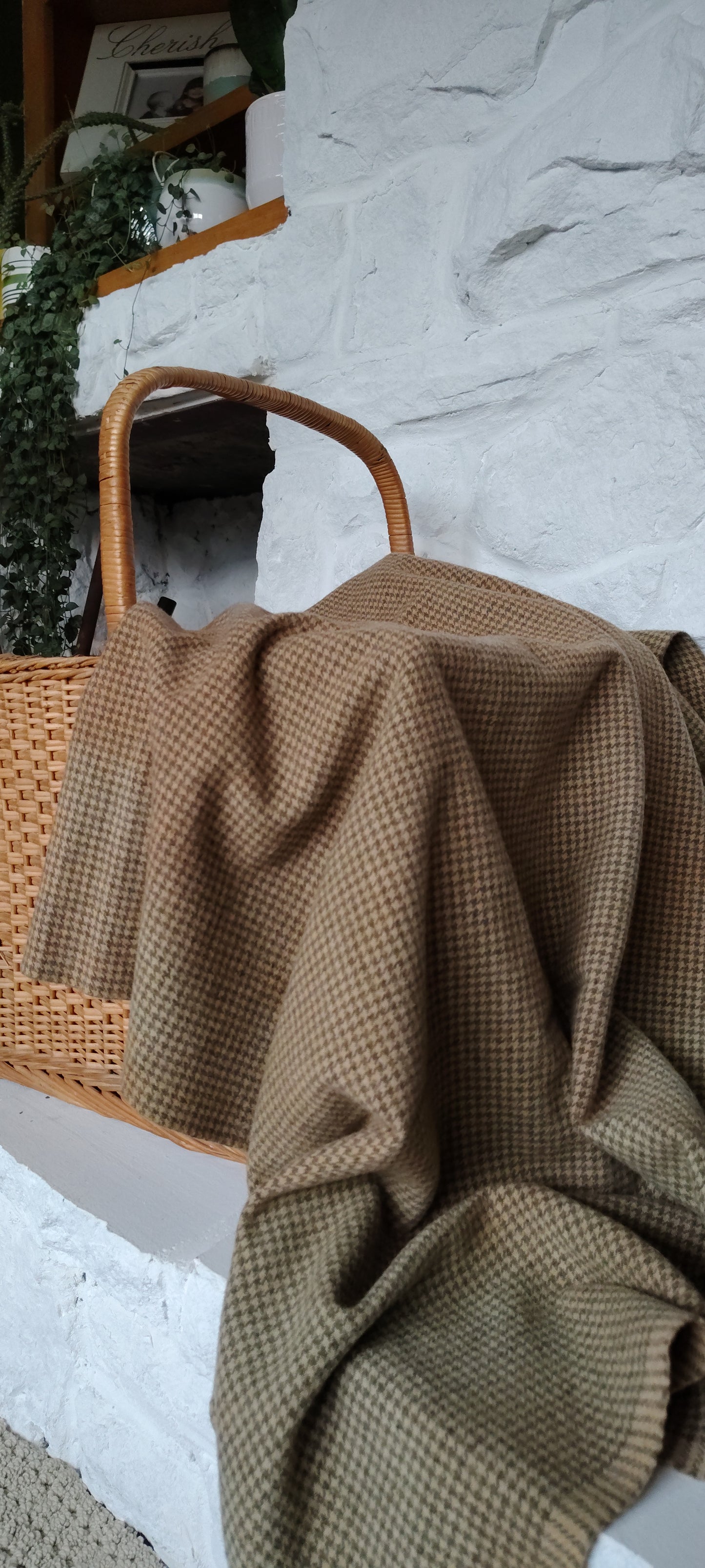 Tan Hand Dyed Houndstooth Wool