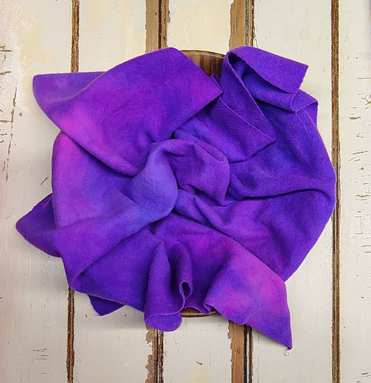 Poppin' Purple  01 P Hand Dyed Wool