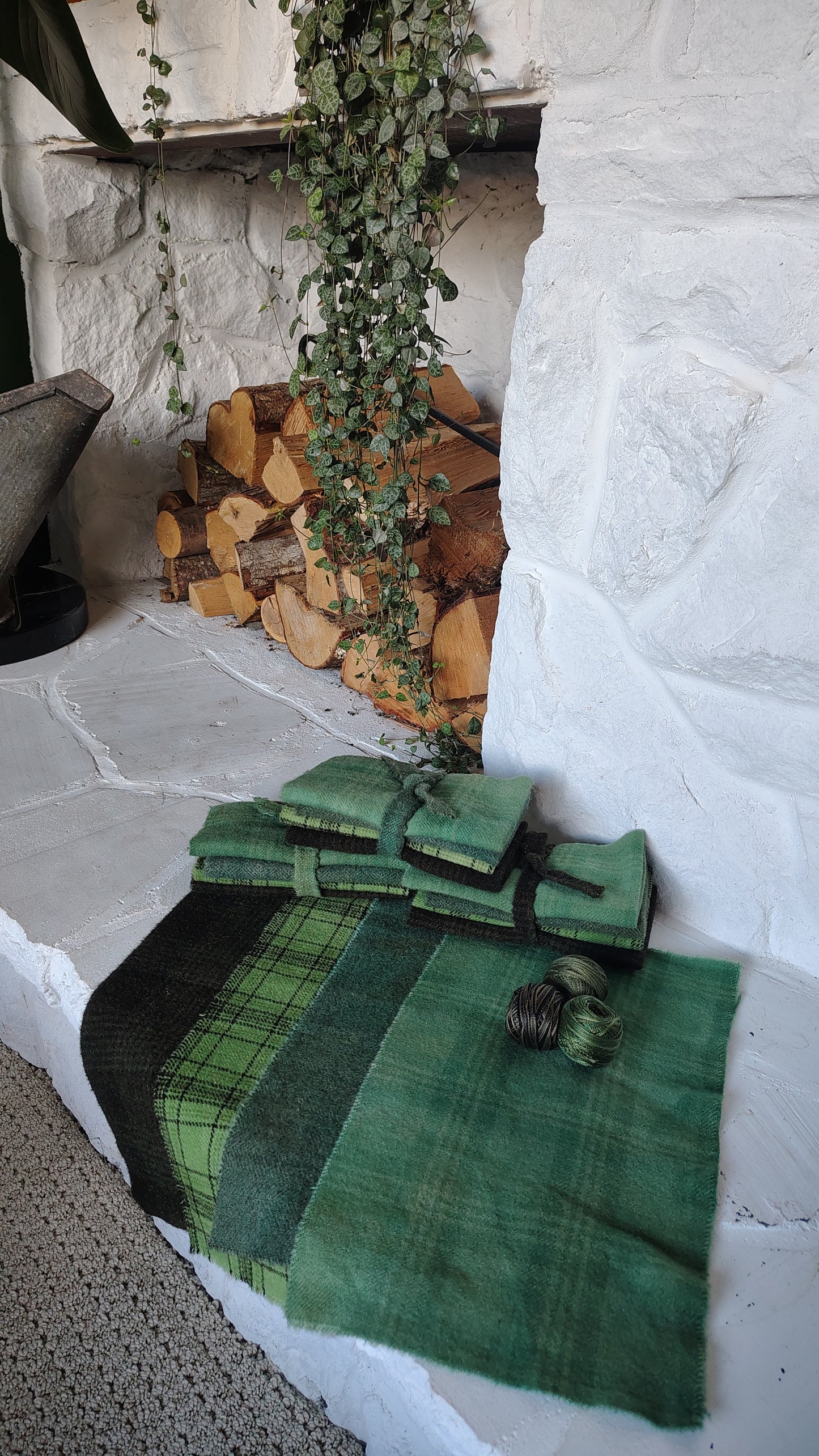 Evergreen Hand Dyed Wool Fat Sixteenth Bundle