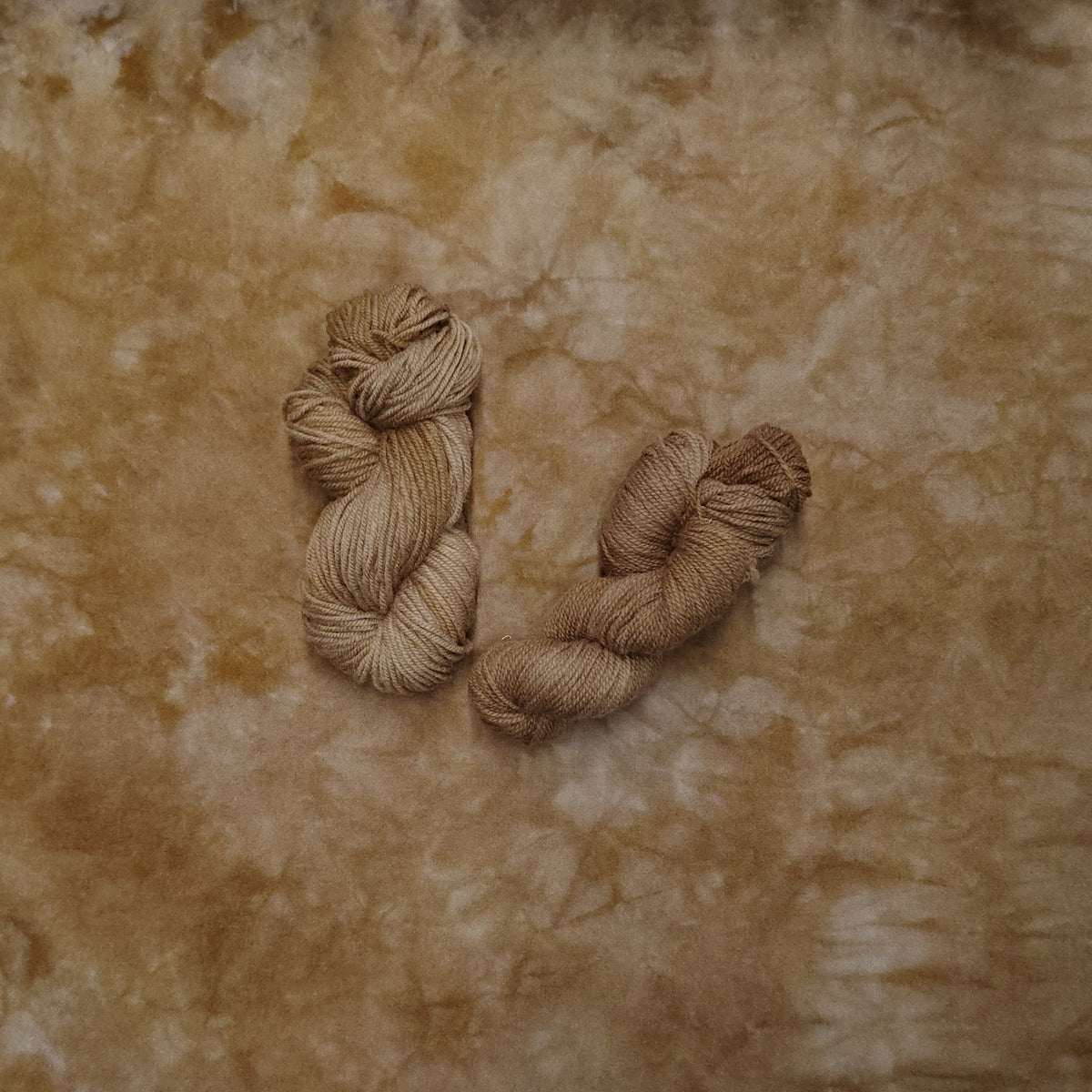 Chestnut 01 M Hand Dyed Wool Yarn (Wholesale)