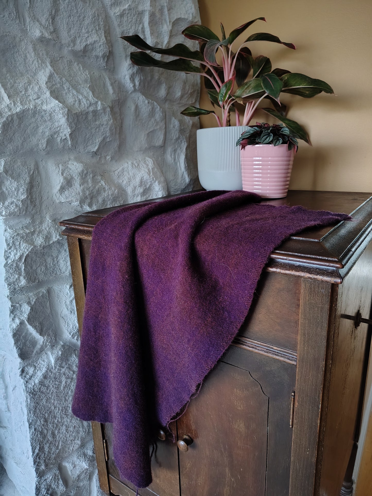 PP Seal Hand Dyed Quarter Yard