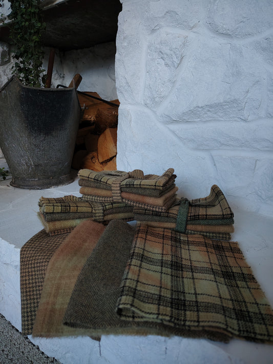 Tan Hand Dyed Wool Fat Sixteenth Bundle