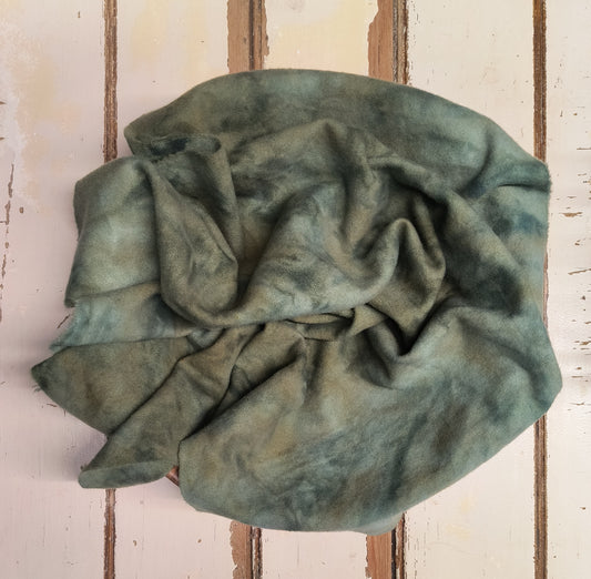 OLIVE DRAB 01 M Hand Dyed Wool