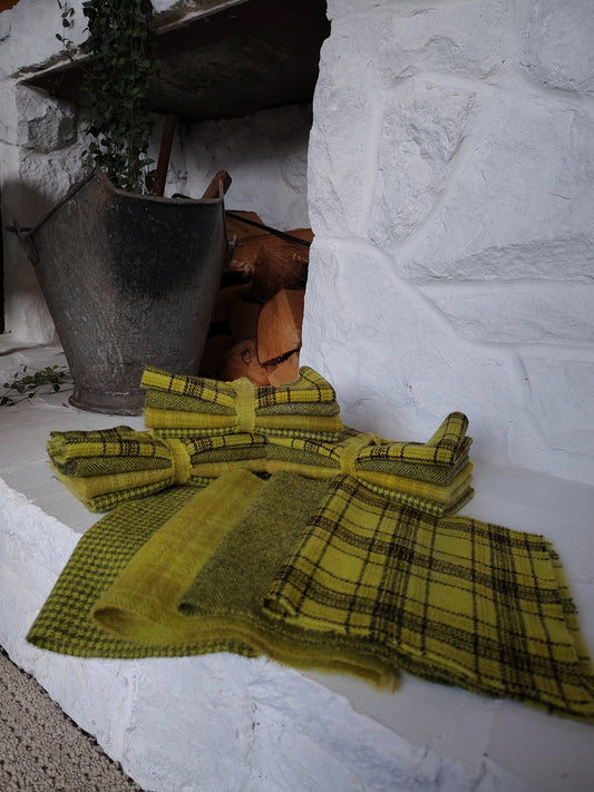 Grasshopper Hand Dyed Wool Fat Sixteenth Bundle