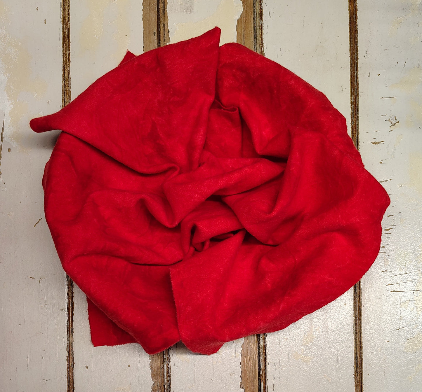 RED 00 M Hand Dyed Wool