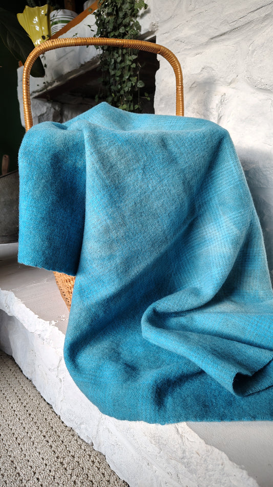 Bright Blue Hand Dyed GP Wool (Wholesale)