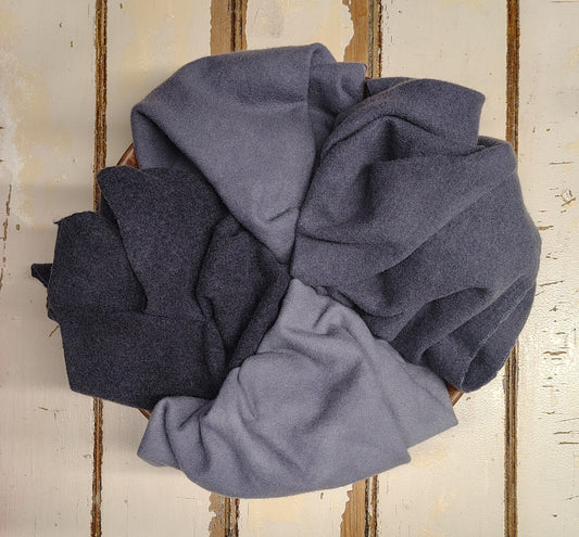 JET BLACK VALUES P | Set of 4 Hand Dyed Wool