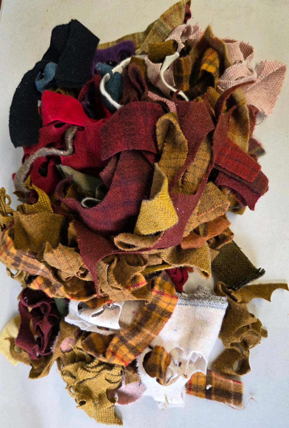 Wool Scraps Grab Bag 1lb