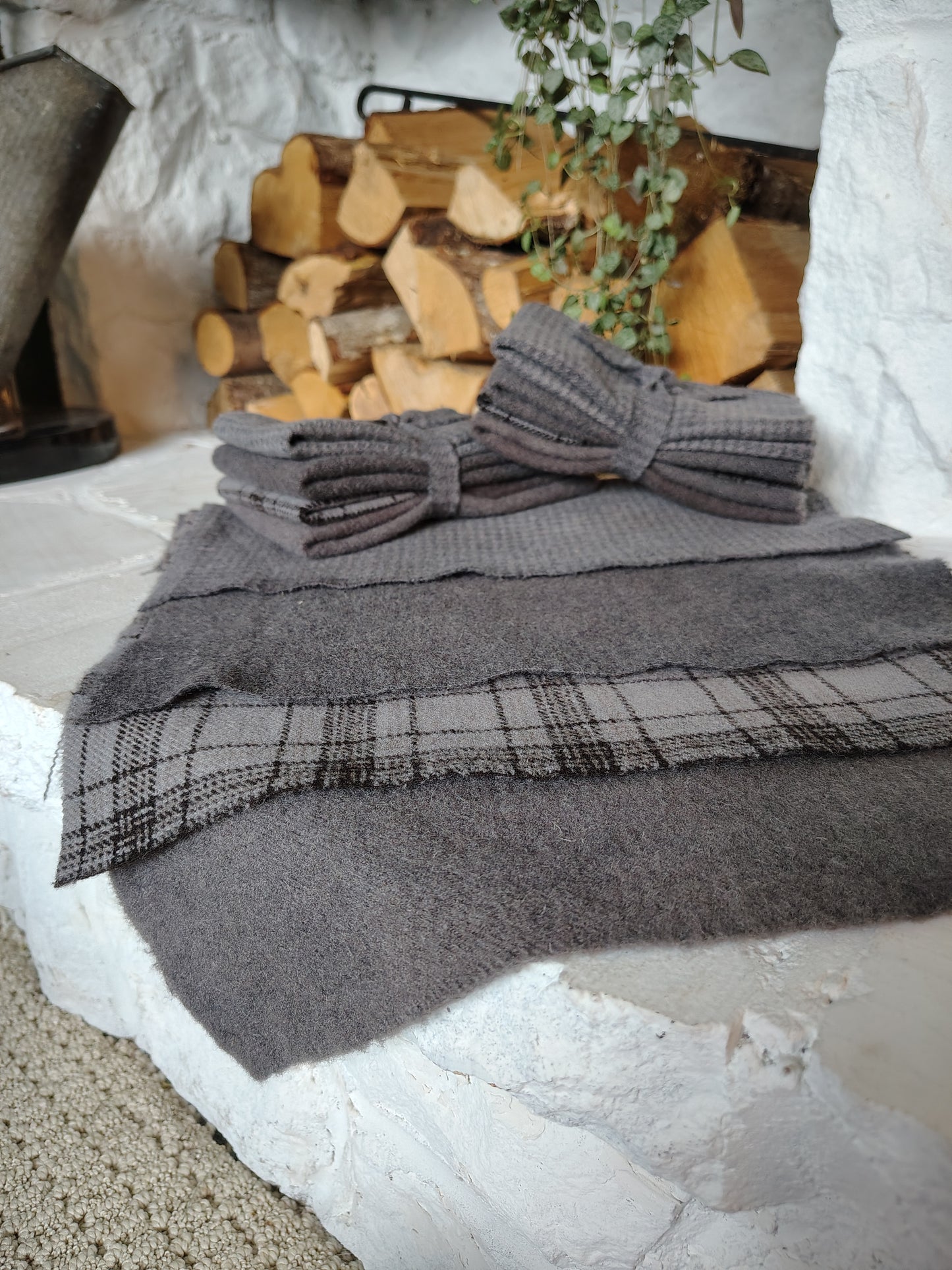 Old Smoke Hand Dyed Wool Fat Eighth Bundle