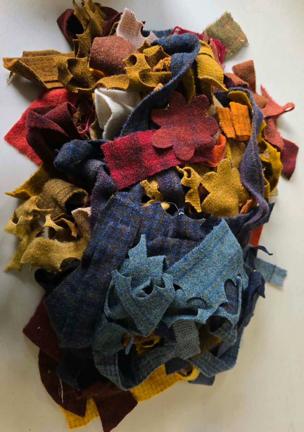 Wool Scraps Grab Bag 1lb