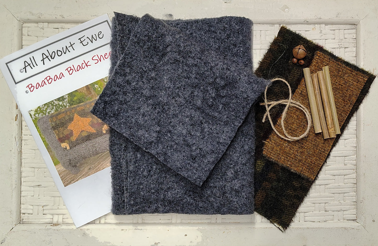 BaaBaa Black Sheep Kit
