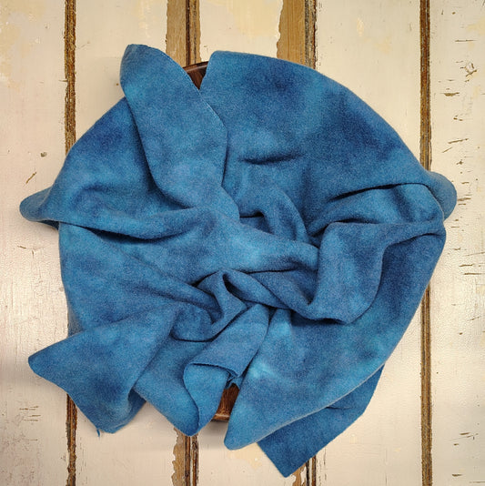 ISLAND BLUE 01 M Hand Dyed Wool