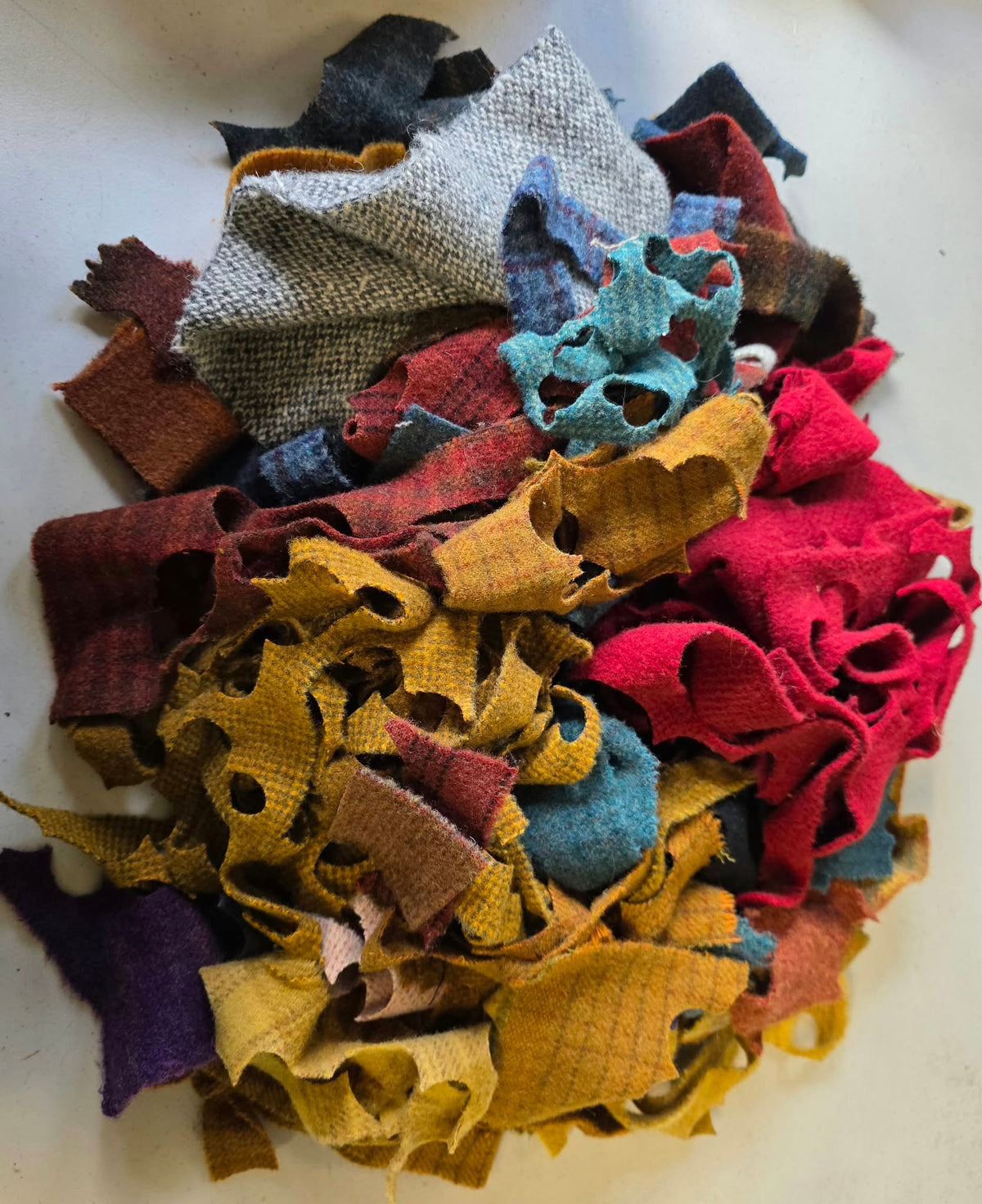 Wool Scraps Grab Bag 1lb