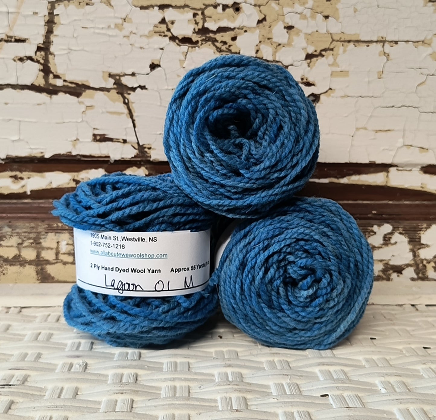 Lagoon 01 M Hand Dyed Wool Yarn Cake