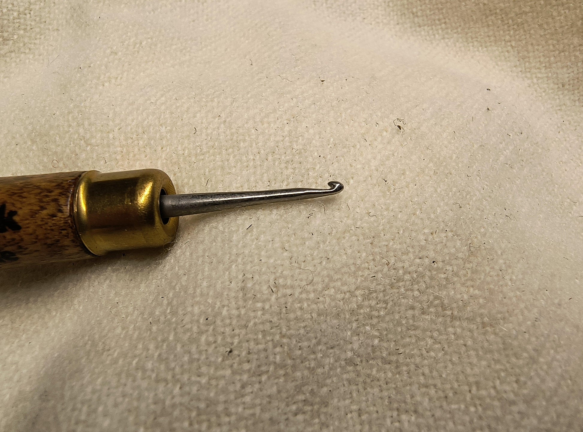 Moshimer Rug Hook - Fine - All About Ewe Wool Shop