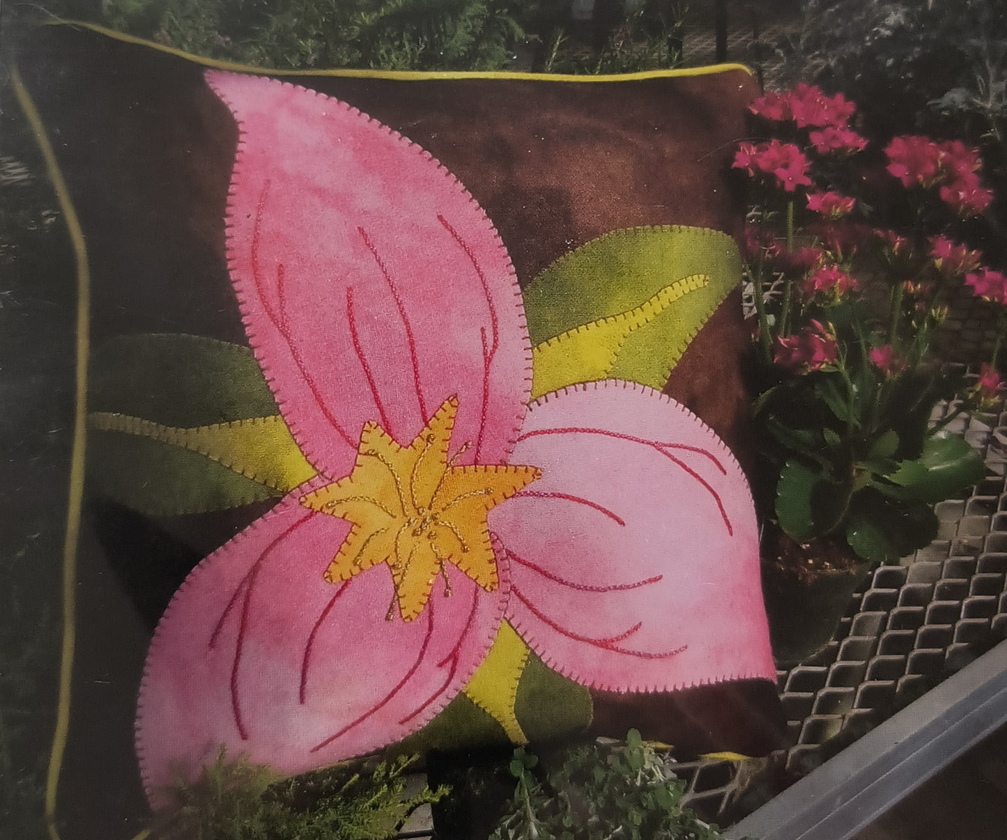 CLEARANCE | Trillium Pillow Pattern